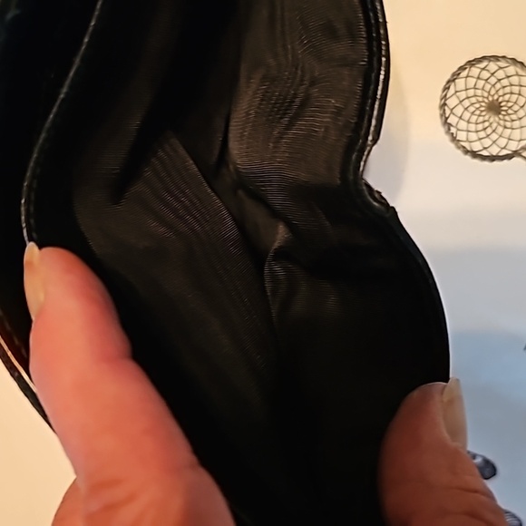 Gucci  Compact  Wallet - Picture 9 of 14